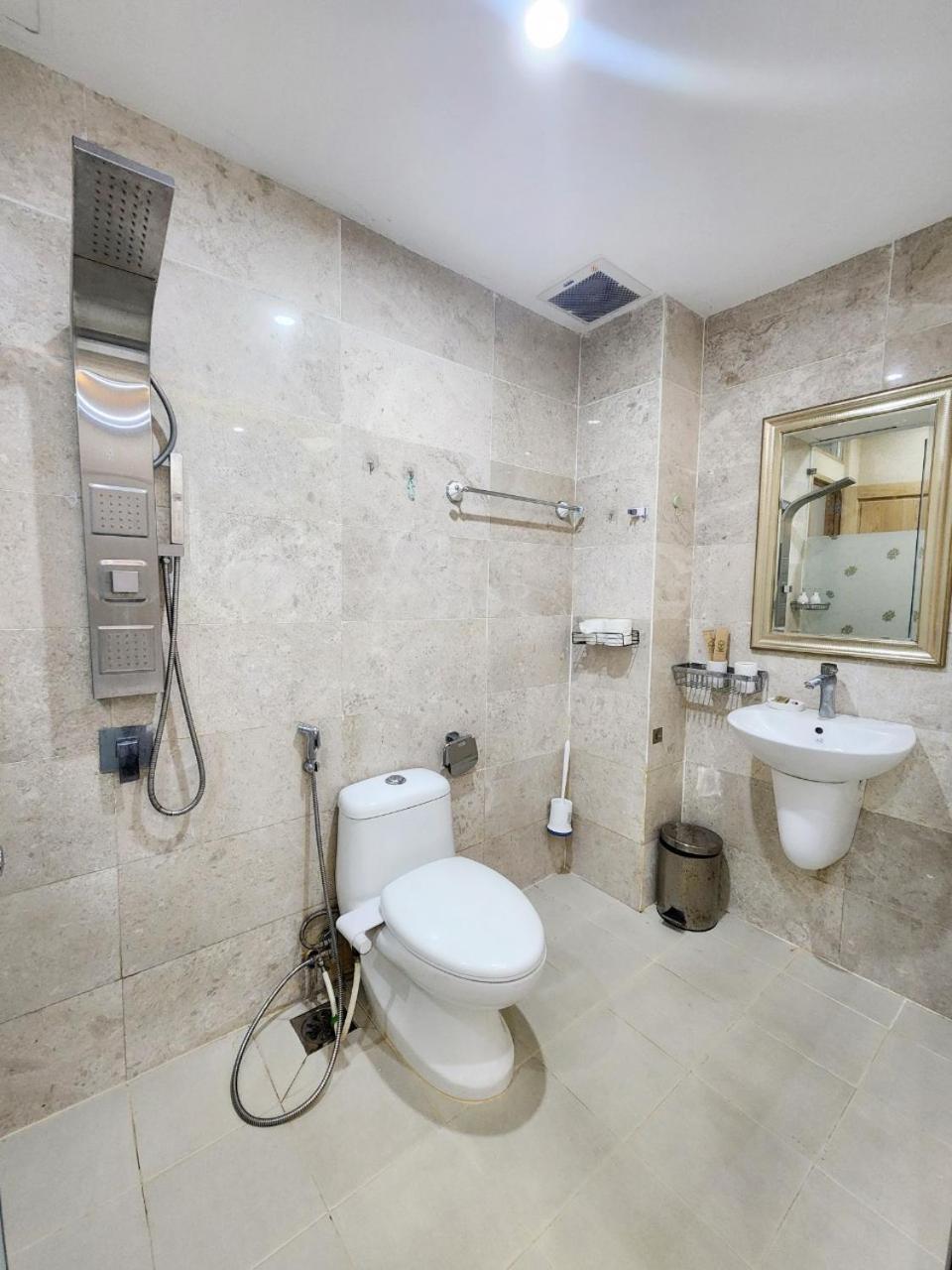 F F House Homestay Ho Chi Minh-staden Exteriör bild